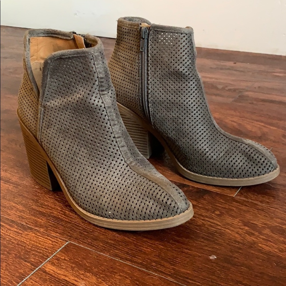 Heeled booties